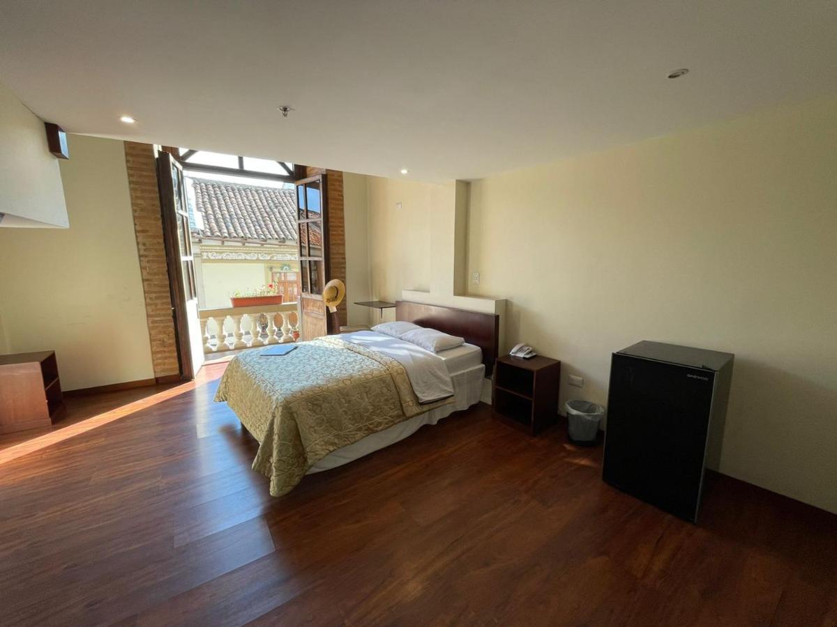 Flore Hotel Boutique Cuenca Luaran gambar