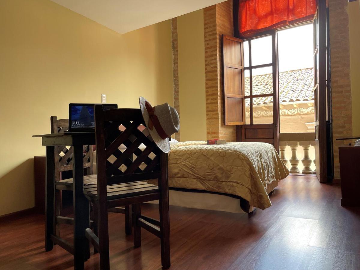 Flore Hotel Boutique Cuenca Luaran gambar